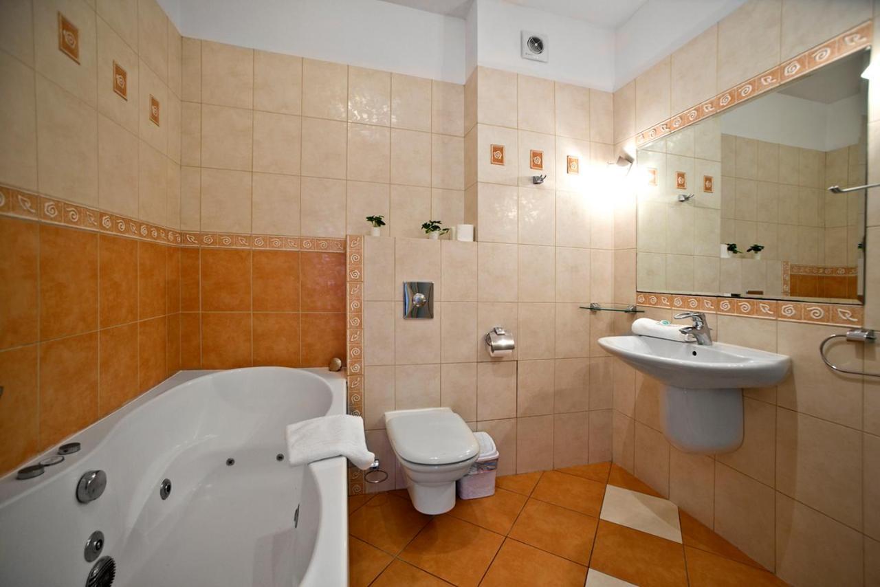 3 Bedrooms Apartment Zoliborz Gwiazdzista Warsaw Exterior photo